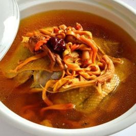 Gà hầm đông trùng hạ thảo - Món ăn bổ dưỡng, giữ dáng, đẹp da